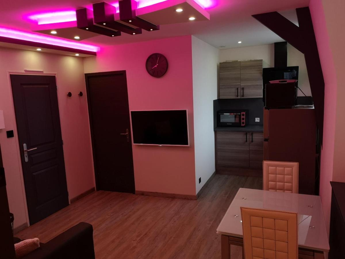 Appartement Moderne Avec Balneotherapie 梅尔·莱斯·拜恩斯 外观 照片